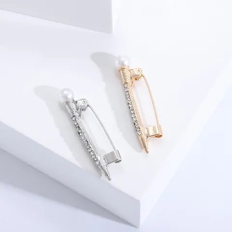 Creative Pencil Shaped Brooch Pin Alloy Rhinestone Inlaid Faux Artificial Pearl Vintage Jewelry For Women Office Suit Decoration
