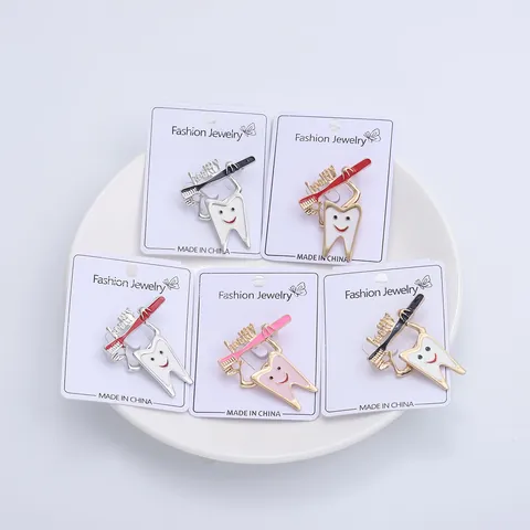 Cartoon Lächeln Zahn Zahnbürste Healthy Emaille Brosche Pin Legierung Zahnarzt Krankenschwester Abzeichen Süßer Modeschmuck Damen Kinder