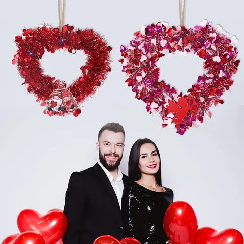 Couronne de Guirlandes en Cœur pour la Saint-Valentin Pendentif Décoratif Avec Lumières LED Gnome Cupidon pour Décoration d'Atmosphère