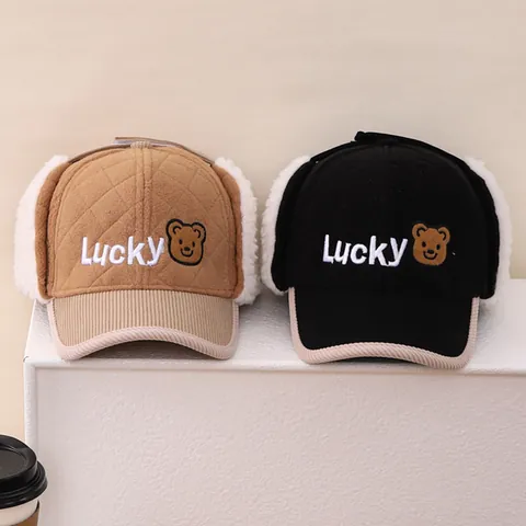 Cappello Invernale per Bambini con Paraorecchie Caldo Peluche Colbacco Ricamo Orso Lucky Per Bambini Esterno Antivento Berretto Trapuntato