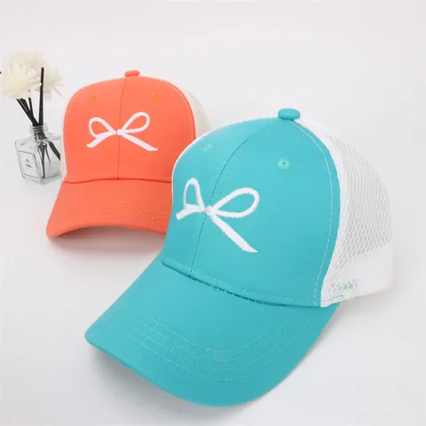 Berretto da Baseball a Rete per Bambini Traspirante Ricamo a Fiocco di Cartoni Animati Cappello da Sole Ragazze Moda Esterna
