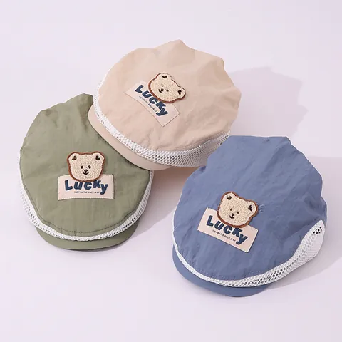 Zomer Kinderen Mesh Ademend Baret Hoed Voor 2-5 Jaar Jongens Meisjes Cartoon Beer Patch Zonbescherming Pet Accessoire