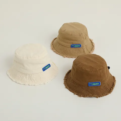 Chapeau Bob en Velours Côtelé pour Enfants Design Étiquette Lettre Bord Effiloché Chapeau de Pêcheur Automne Hiver Chaud pour Petits Garçons Filles