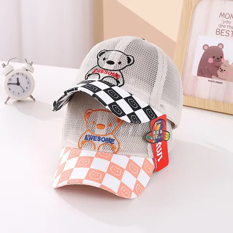 Casquette de Baseball en Maille pour Bébés Enfants Respirante Chapeau de Soleil Été Broderie Ours Dessin Animé Motif à Damiers Ajustable