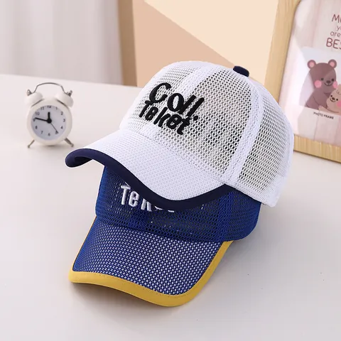 Berretto da Baseball in Rete Traspirante per Bambini Parasole Estivo Cappello Regolabile Con Ricamo Lettere per Ragazzi Ragazze