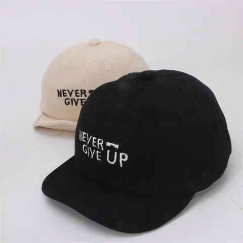 Gorra de Béisbol de Pana para Bebé Bordado de Letras Never Give Up Ala Suave Sombrero de Sol para Niños Otoño Invierno Ajustable