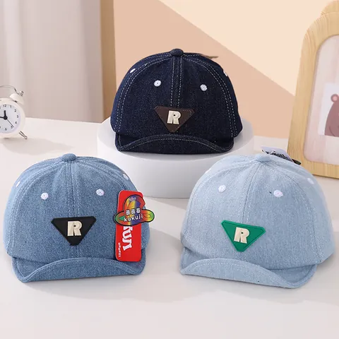 Cappellino da Baseball in Denim per Bambini con Visiera Morbida Regolabile Patch R Cappello da Sole per Neonati Traspirante per Esterni