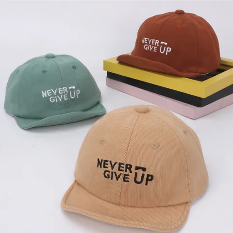 Gorra de Béisbol de Pana para Bebé Bordado de Letras Never Give Up Ala Suave Sombrero de Sol para Niños Otoño Invierno Ajustable