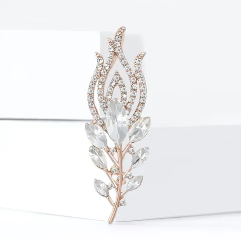 Elegant Peacock Feather Leaf Brooch Pin For Women Fashion Alloy Rhinestone Inlaid Crystal Brooch For Suit Jacket Party Jewelry Accessory