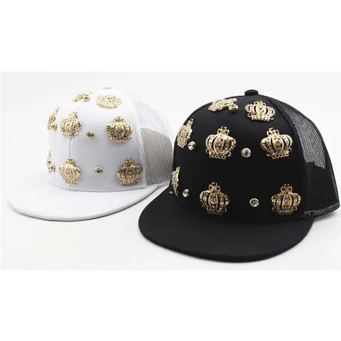 Casquette de Baseball Punk Hip-Hop pour Enfants avec Maille Trucker Hat Crâne en Métal Ailes Couronne Strass Bord Plat Chapeau de Soleil