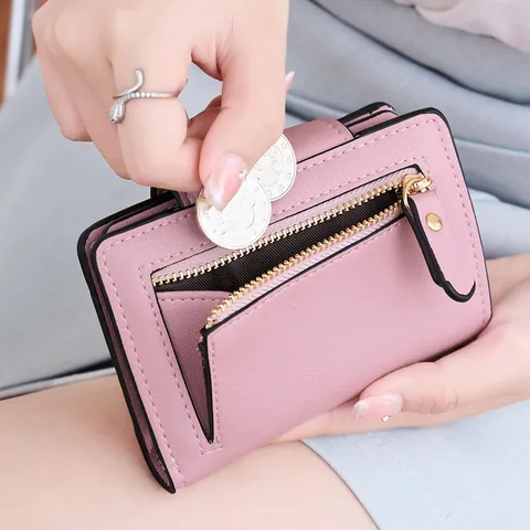 Portefeuille Court Femme Pliage en Trois Protection RFID Cuir PU Avec Plusieurs Emplacements Cartes Fenêtre Photo Mode Petit Porte-monnaie