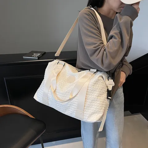 Large Capacity Travel Duffel Bag Bubble Texture Women Sports Gym Bag With Dry Wet Separation Lightweight Handbag Shoulder Bag