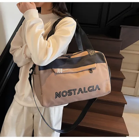 Großraum-Reisetasche aus Nylon mit Buchstabendruck Sporttasche Handtasche Umhängetasche für Outdoor-Sport Fitness Wochenende Damen Herren