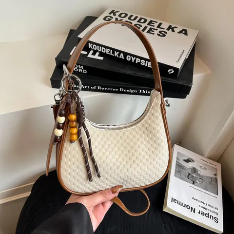 Damen Retro Gewebte PU-Leder Hobo Tasche Schachbrettmuster Schultertasche Umhängetasche Mit Holzperlenanhänger Mode Handtasche