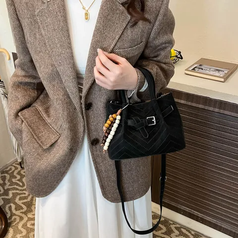 Vintage PU Leather Chevron Quilted Handbag For Women With Beaded Charm Retro Crossbody Shoulder Bag Small Messenger Tote Purse