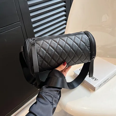 Sac Bandoulière Cylindrique en Nylon Matelassé pour Femme Casual Motif Losanges Sac Baril Minimaliste Urbain Noir