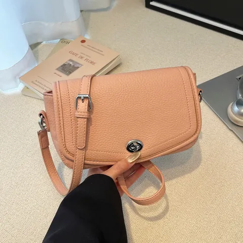 Women Litchi Pattern PU Leather Shoulder Bag Elegant Turn Lock Crossbody Bag Underarm Purse For Commuter Daily Casual