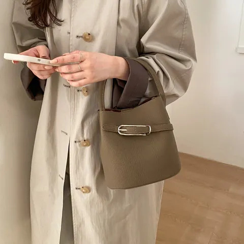 Vintage Retro Litchi Pebbled PU Leather Bucket Bag For Women With Pouch Adjustable Strap Minimalist Handbag Tote Bag