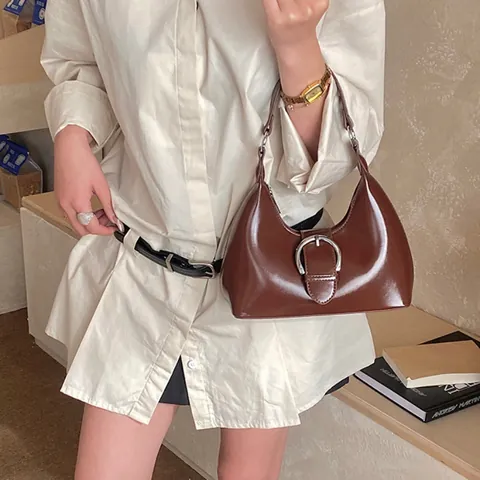 Women's Glossy PU Leather Crescent Hobo Bag Minimalist Underarm Shoulder Bag With Large Silver Buckle Retro Daily Handbag