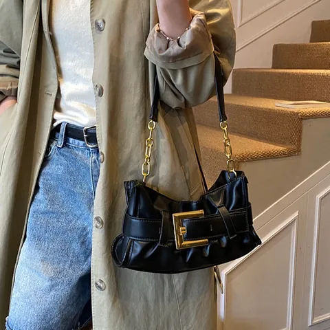 Vintage Pleated PU Leather Underarm Bag For Women Solid Color Shoulder Bag With Large Gold Metal Buckle And Chain Strap