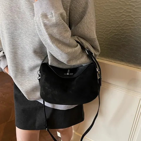 Minimalist Matte PU Leather Handbag For Women Elegant Solid Color Shoulder Bag With Lock Closure Daily Crossbody Purse