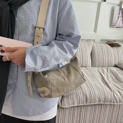 Borsa a Spalla da Donna in Pelle PU Increspata Vintage Borsa a Tracolla Metallica Argento Borsa Hobo Con Tracolla Regolabile