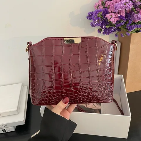 Sac à Épaule Vintage Femme Motif Crocodile en Cuir PU Élégant Sac Bandoulière Brillant Avec Accessoires Dorés Bureau