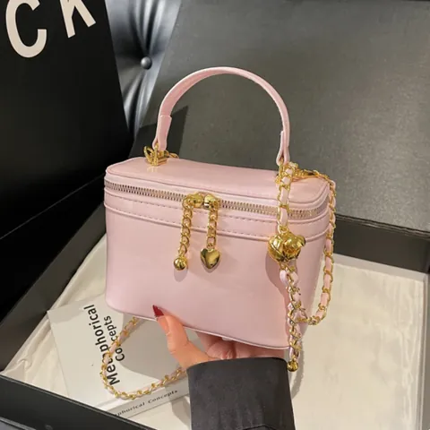 Women Fashion PU Leather Chain Crossbody Bag Korean Minimalist Box Shaped Vanity Case Handbag With Heart Metal Pendant