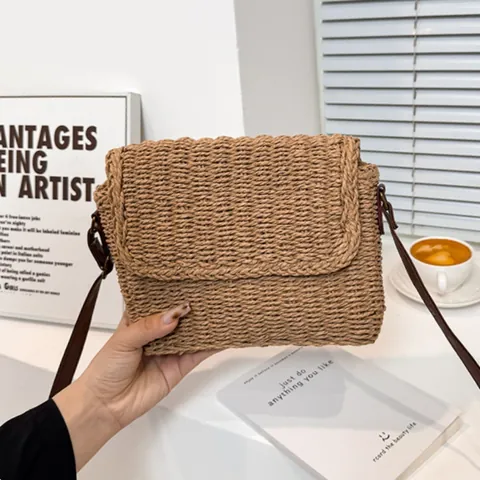 Damen Casual Stroh Gewebte Umhängetasche Minimalistische Handgefertigte Schultertasche Mit PU Lederband Magnetverschluss
