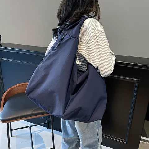 Women Large Capacity Nylon Hobo Bag Minimalist Wrinkle Texture Tote Bag Single Shoulder Bag Casual Travel Handbag