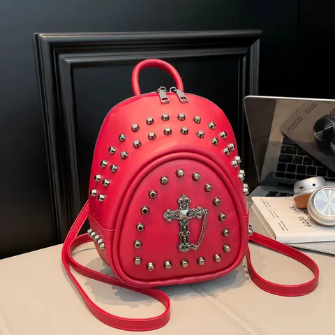 Mini Sac à Dos en Cuir PU Punk Gothique Pour Femmes Avec Rivets Chaîne Pendentif Croix Petit Sac à Bandoulière Mode