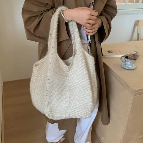 Women Knitted Stripe Tote Bag Large Capacity Soft Plush Shoulder Bag Vintage Korean Style Autumn Winter Casual Handbag