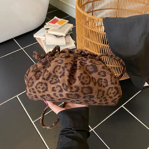 Vintage Leopard Print Suede Shell Crossbody Bag For Women Fashion Pouch Cloud Shoulder Bag Minimalist Shell Shape Bag