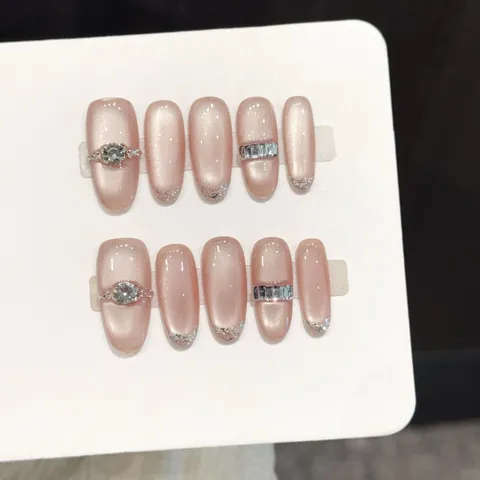Handmade Champagne Nude Pink Cat Eye Press On Nails With Rhinestone French Style Luxury Decorative Reusable False Nails For Women
