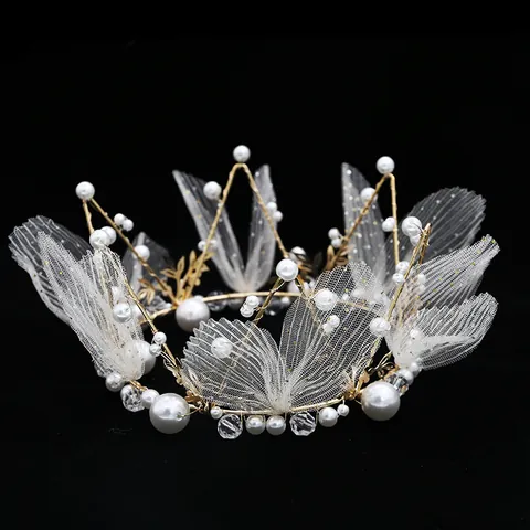 Corona in Lega d'Oro Fatta a Mano con Fiori in Rete per Matrimonio Compleanno Decorazione Torta Tiara Romantica con Perle e Cristalli Accessori Capelli Donna Festa