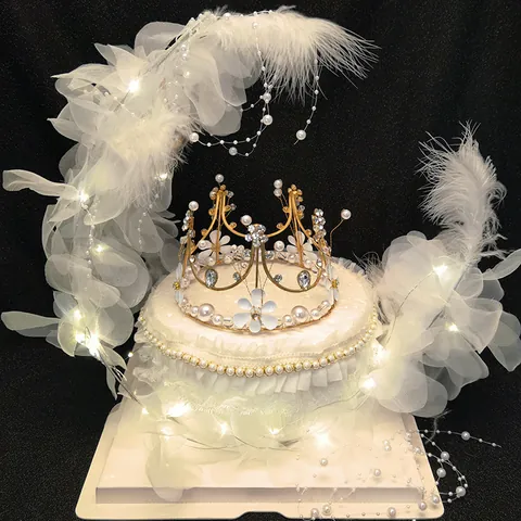 Handmade Gold Metal Flower Crown Cake Topper With White Pearl and Rhinestone for Wedding Birthday Party Decoration