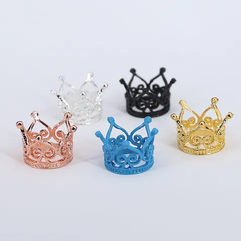 Mini Alloy Crown Cake Topper Decoration Hollow Heart Vine Princess Crown For Birthday Wedding Party DIY Baking Accessories