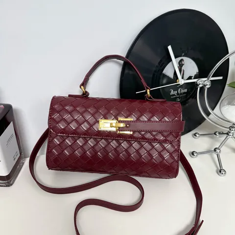 Sac à Main pour Femme en Cuir PU Tissé Avec Fermoir en Métal Doré Poignée Supérieure Bandoulière pour le Bureau Quotidien Sac Carré Minimaliste