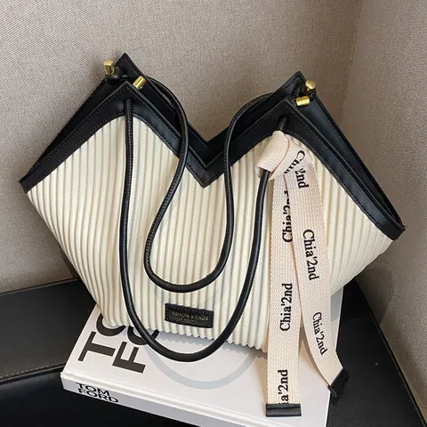 Pleated PU Leather Tote Bag For Women Fashion Contrast Color Large Capacity Shoulder Bag With Decorative Ribbon Commuter Handbag