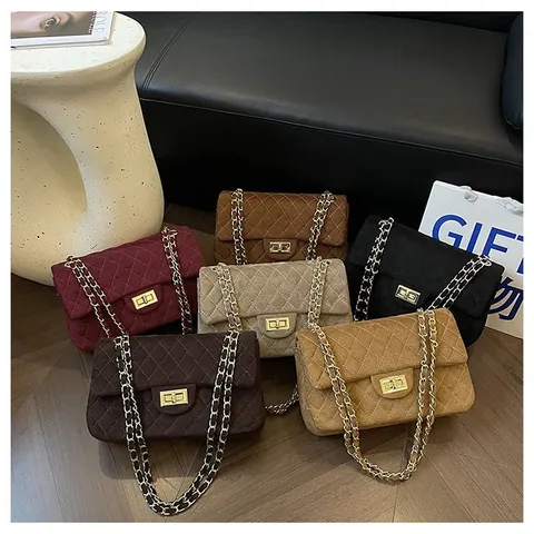 Women's Vintage Quilted Flap Chain Crossbody Bag PU Velvet Look Lattice Pattern Small Square Bag Gold Metal Lock Shoulder Bag