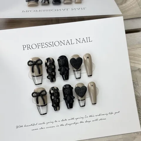 Handmade Press On Nails Long Coffin Shape 3D Bear Heart Checkerboard Design Decorative Fake Nails For Women Party Street Style