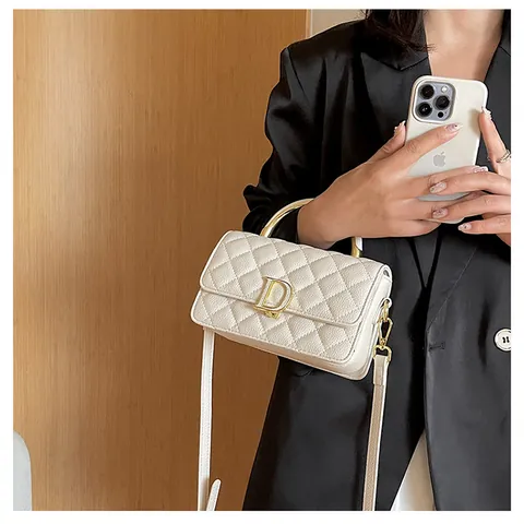 Damen Gesteppte PU Leder Handtasche Eleganter Metallgriff Umhängetasche Dekoratives Buchstaben Logo Schultertasche Einfarbig Casual Mode Tote