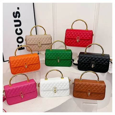 Sac à Main Femme en Similicuir Matelassé Avec Poignée en Métal Style Bambou Sac à Épaule Bandoulière de Luxe pour Quotidien Travail Fête Sac à Rabat Vintage
