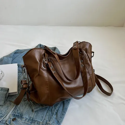 Women Large Capacity Vintage PU Leather Tote Bag Minimalist Rivet Decor Shoulder Crossbody Bag Fashion Commuter Handbag