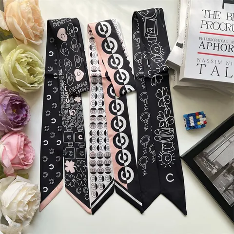 Elegante Sciarpa Lunga Sottile in Raso per Donna Motivo Floreale con Lettere Vintage Cravatta Fascia per Capelli Accessorio