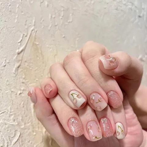 Unghie Finte Artigianali Occhio Di Gatto Ciliegia Con Decoro 3D Trapezio Corto Strass Dolci Unghie Finte Riutilizzabili Per Donna