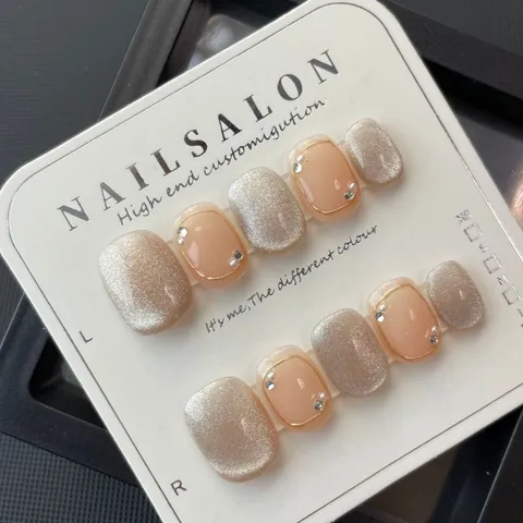 Unghie Finte Fatte a Mano Rosa Nudo Oro Champagne Occhio di Gatto Corte Quadrate Rotonde Decorate con Künstliche Perle Strass Kit Incluso