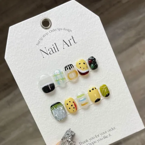 Unghie Finte a Pressione Fatte a Mano Corte Quadrate Motivo Graffiti Carine Riutilizzabili Per Donna Studente Manicure Quotidiana