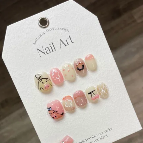 Unghie Finte a Pressione Fatte a Mano 3D Maialino Ciliegia Fiore Rosa Dolce Corte Tonde Unghie Finte per Donna Studente