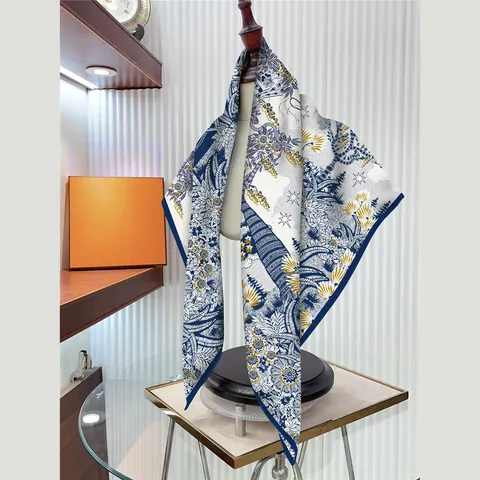 Pañuelo Cuadrado de Satén Retro para Mujer Estampado Sol Luna Estrella Baobab Chal Artístico Tacto Seda para Viajes